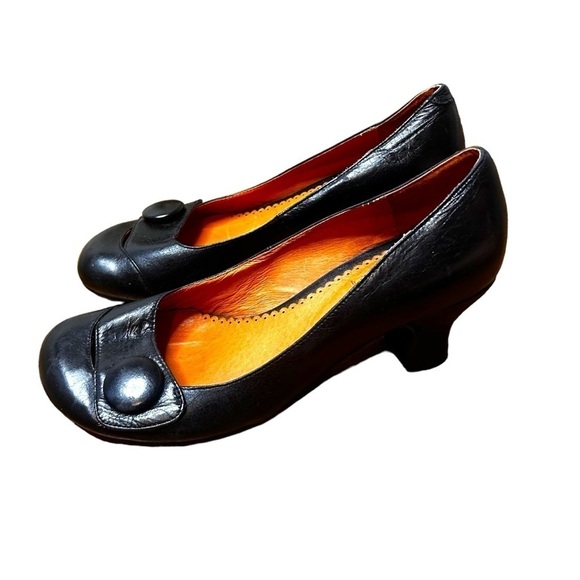 Miz Mooz Tarin Black Leather Pumps - Picture 6 of 9
